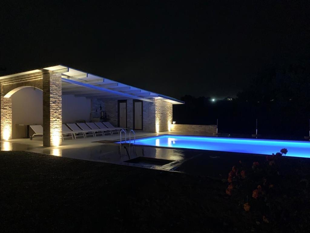Agriturismo "Le Giustizie" อาญาโนแตร์เม ภายนอก รูปภาพ